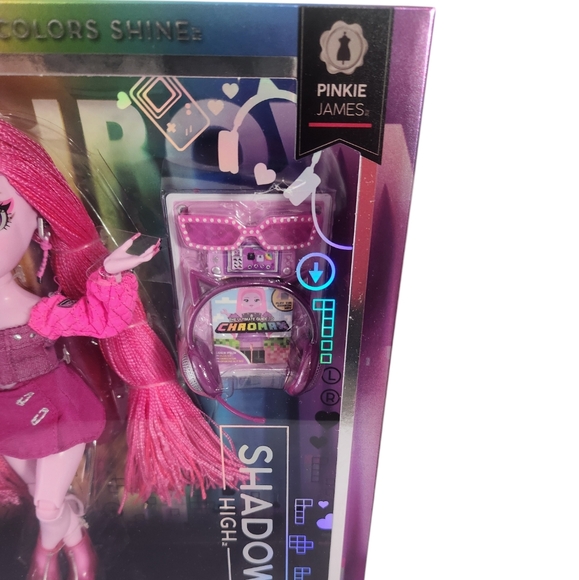 New Rainbow High Pinkie James - Picture 2 of 3